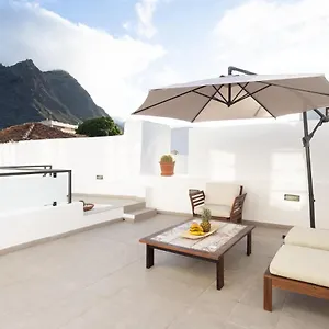 https://spectacular-studio-los-silos-terrace.in-canary-islands.com