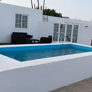 https://casitas-lajares.in-canary-islands.com
