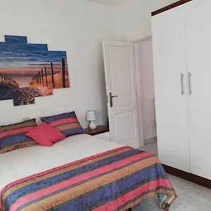 https://apartur-centrico-apartamento-junto-a-la-playa.in-canary-islands.com